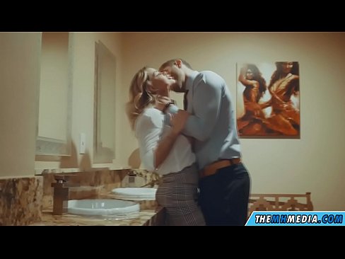 ❤️ When a busty blonde seduces you in a public toilet Sex at en-gb.battlepass-bonuse.ru ❌️